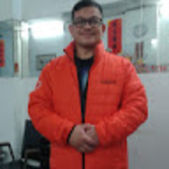 Meet your Posher, Lutgardo - Picture 1 of 1